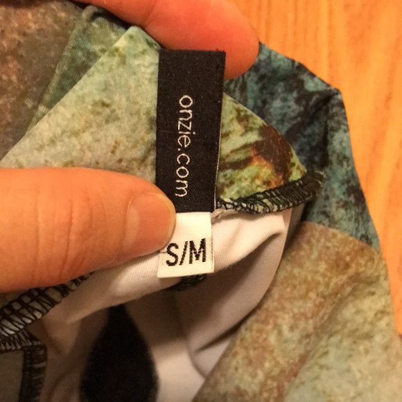 Onzie Multicolored Leggings Size S/M in VGUC! - Picture 5 of 8